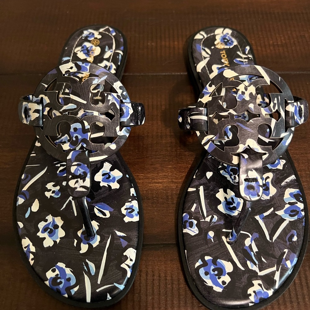 Tory Burch Navy Blue Black White Floral Miller Sandals Never Worn!